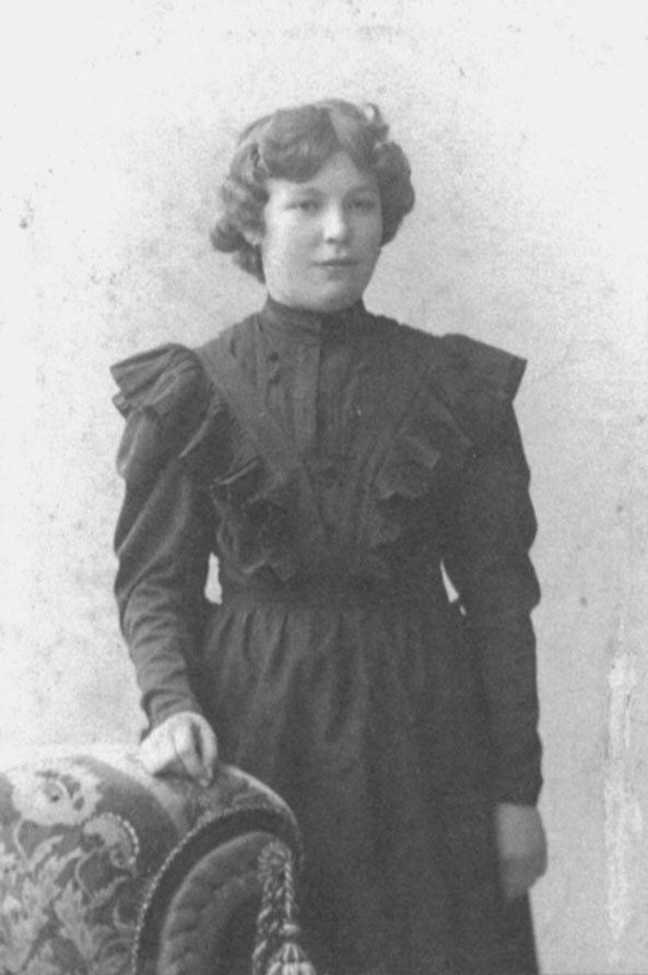 Окунева Анна, 1917 год